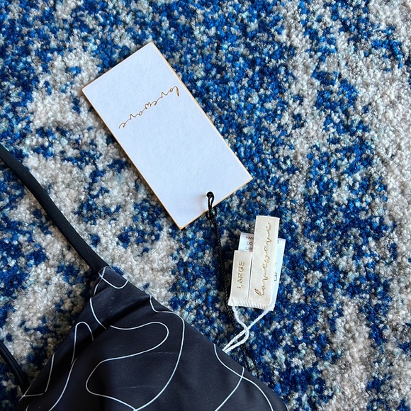 lovewave Nadege Top in Black & White Swirl Large - Picture 5 of 7